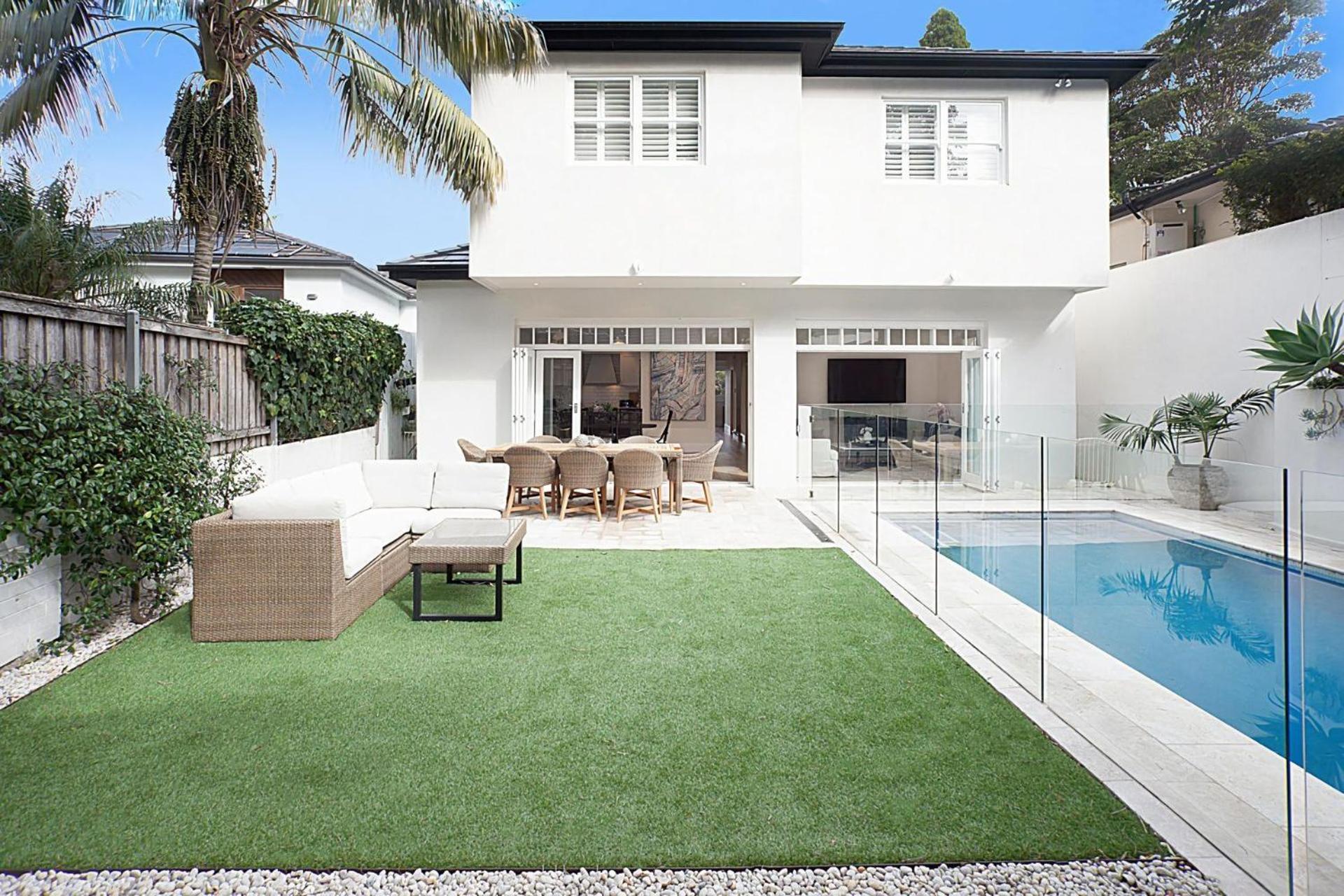 The Sienna Rose Bay